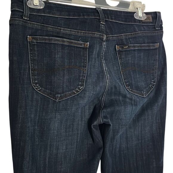 Lee Regular Fit, Straight Leg, Mid Rise Jeans. Size 14 Short. - Picture 2 of 10